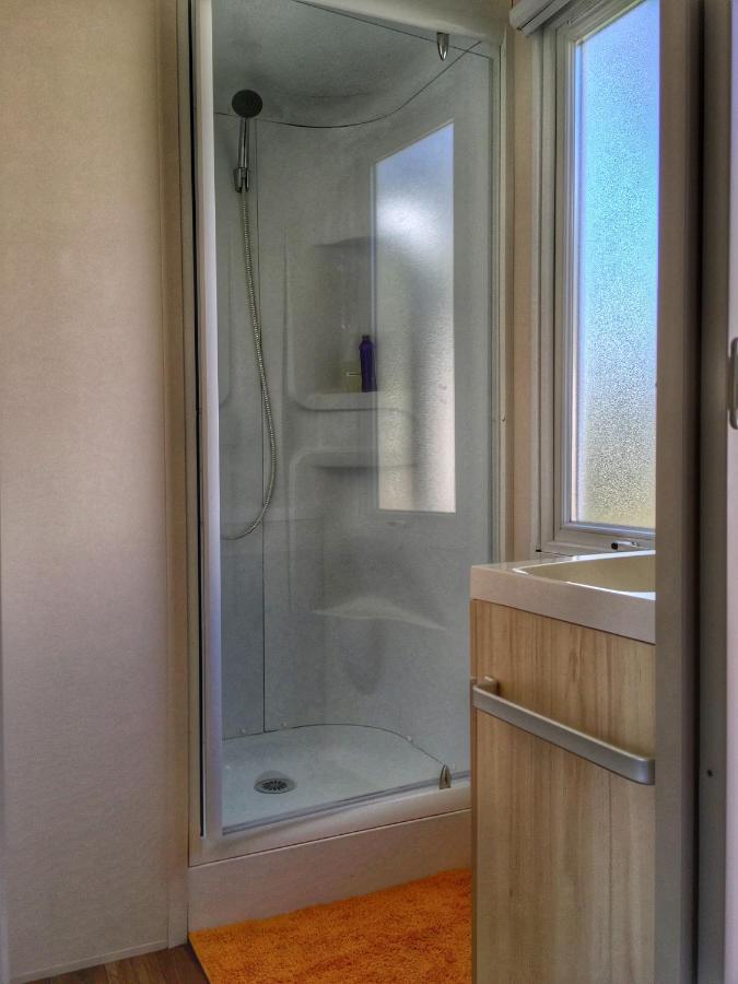 Mobil Home Pour 6 Personnes Climatise A Quelques Minutes Des Plages Agde Buitenkant foto