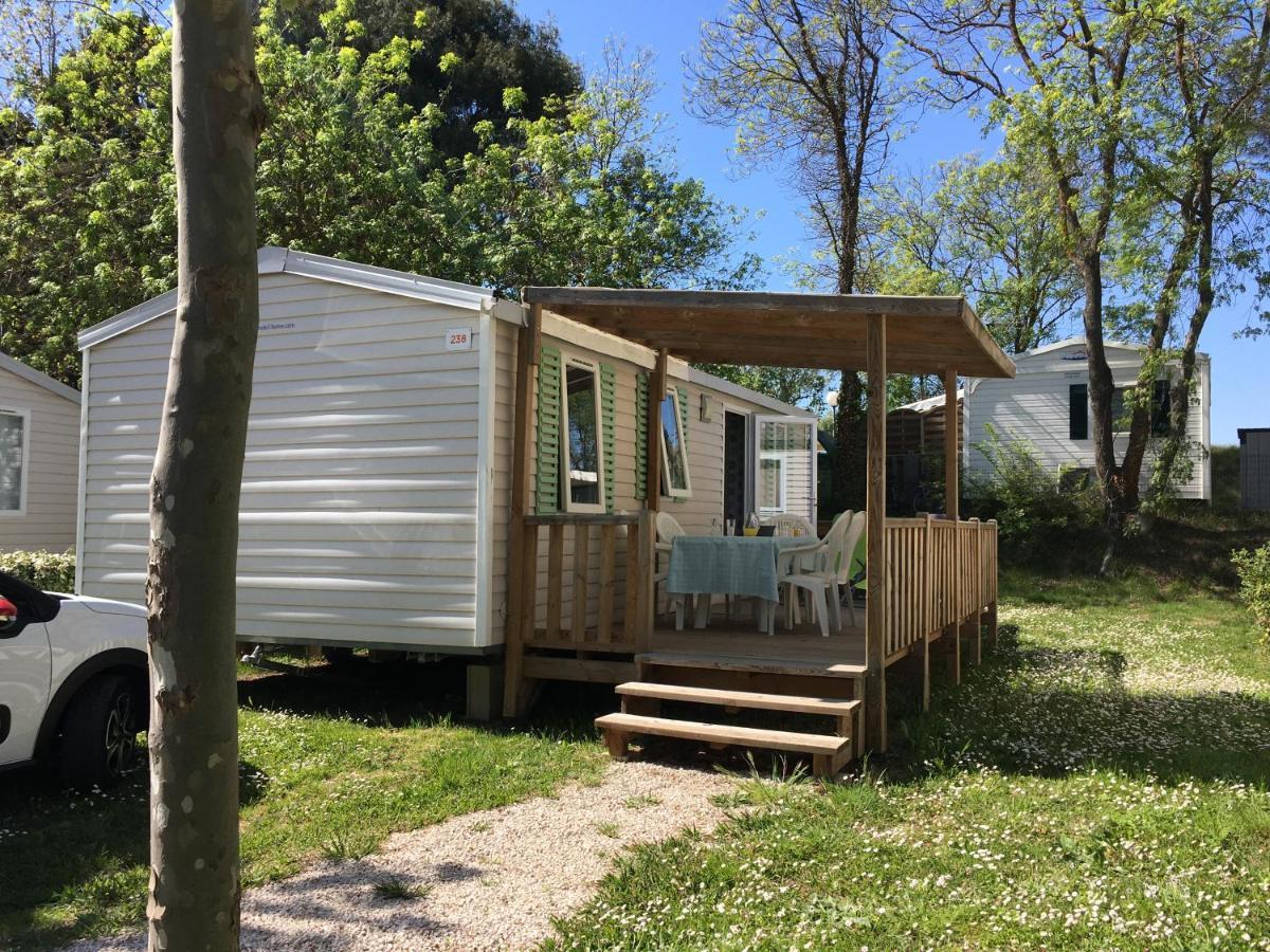 Mobil Home Pour 6 Personnes Climatise A Quelques Minutes Des Plages Agde Buitenkant foto